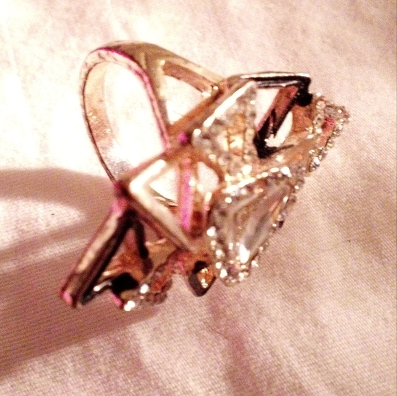 Tri Gold ring - Picture 15 of 15